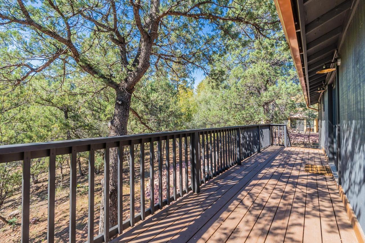 The Pine House - Cozy Mid-Century Modern, Pet-Friendly Villa Dış mekan fotoğraf