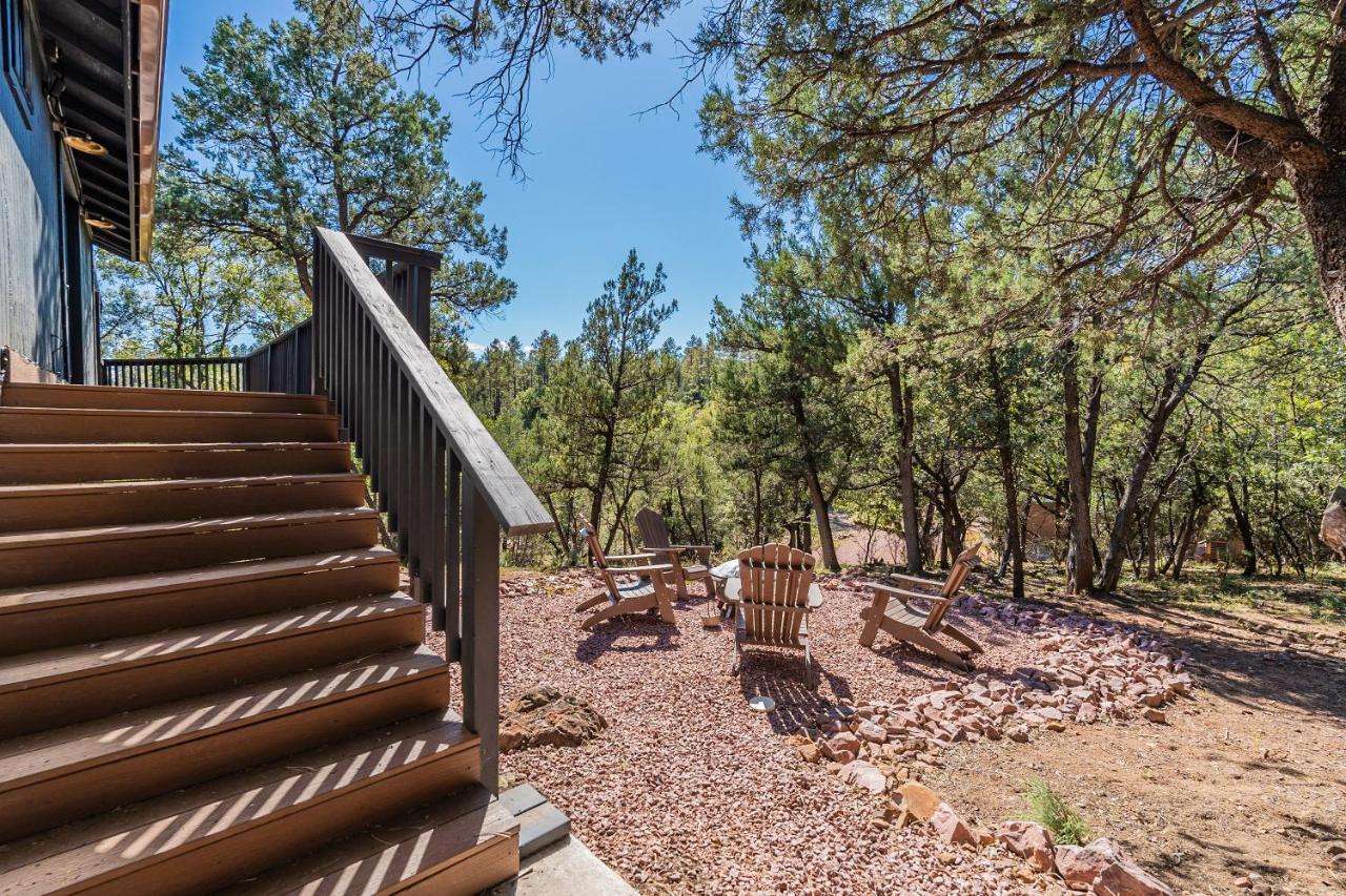 The Pine House - Cozy Mid-Century Modern, Pet-Friendly Villa Dış mekan fotoğraf