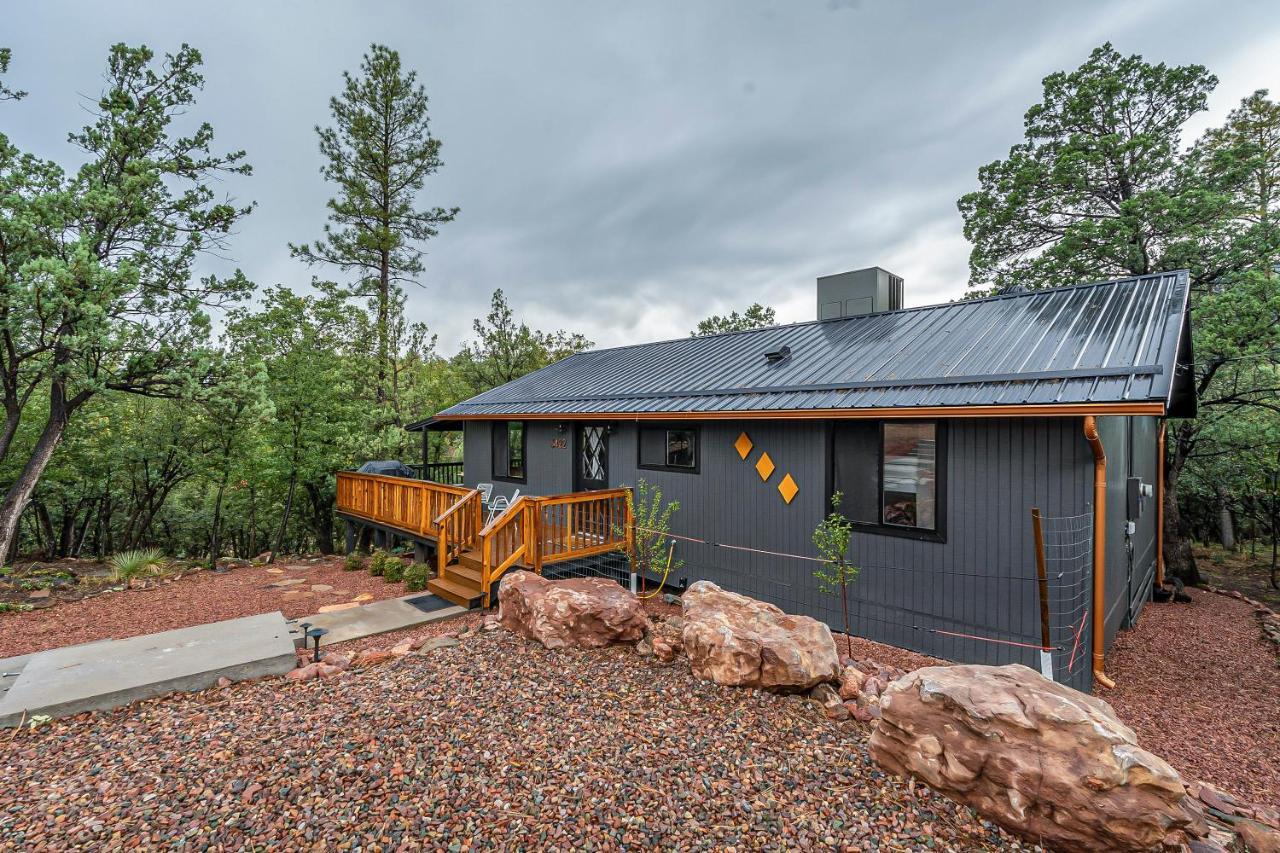 The Pine House - Cozy Mid-Century Modern, Pet-Friendly Villa Dış mekan fotoğraf